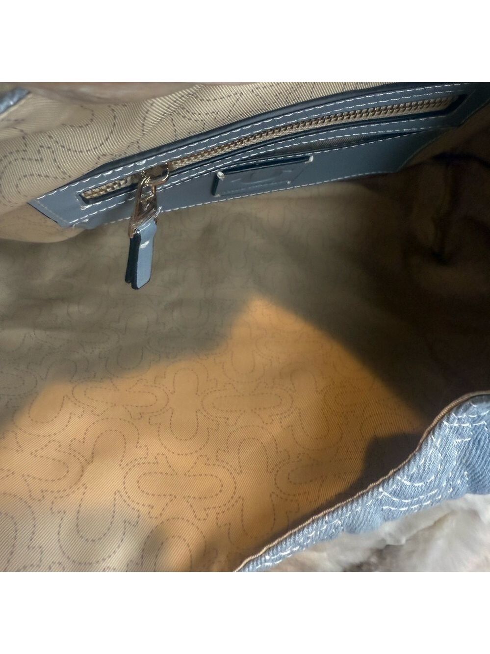 TRUE RELIGION QUILTED WOMENS SHOULDER BAG PURSE HOBO HANDBAG WITH HORSESHOE LOGO - Picture 6 of 16